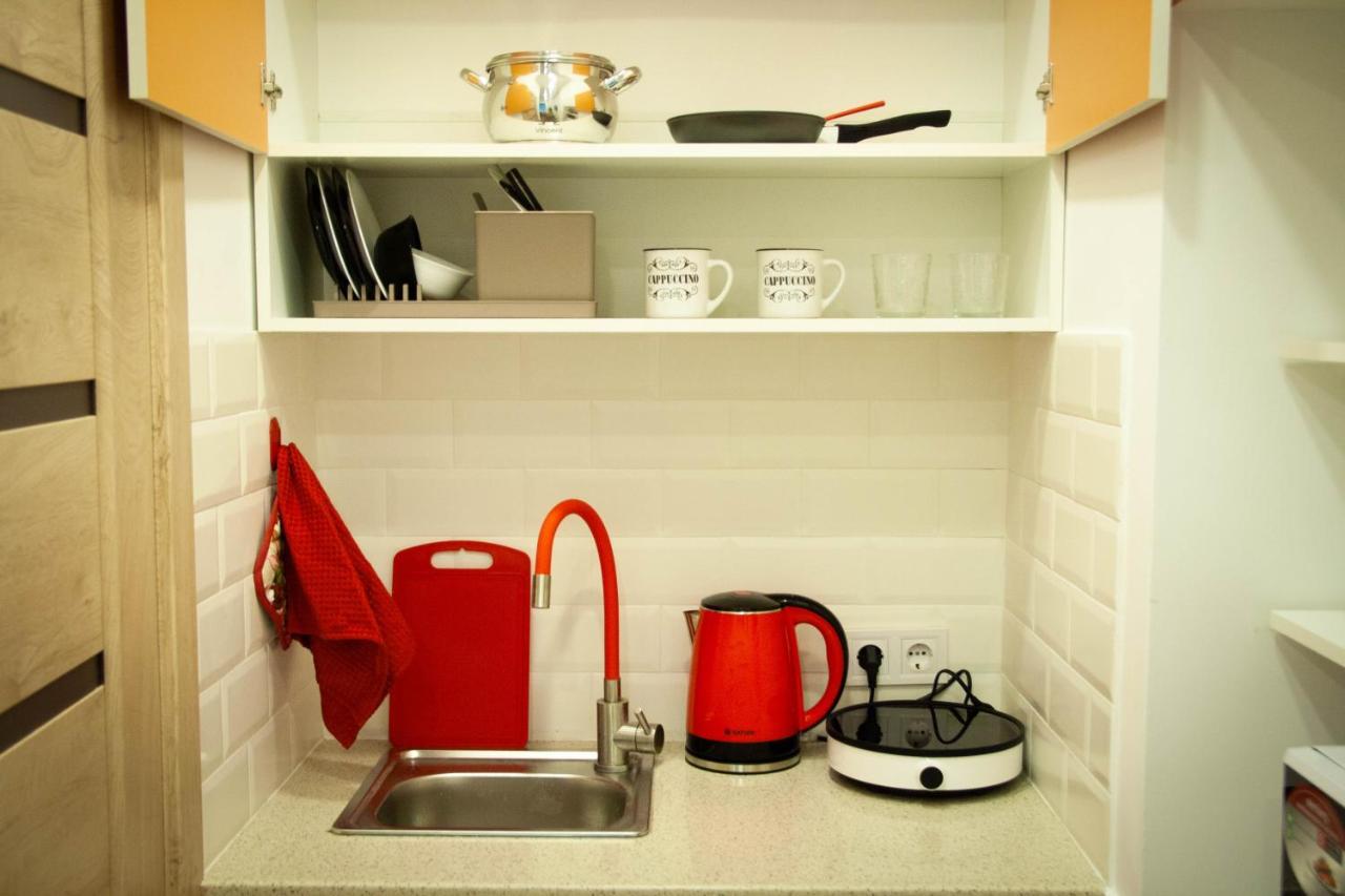 Світло Цілодобово Apartments In The City Center Lviv Extérieur photo