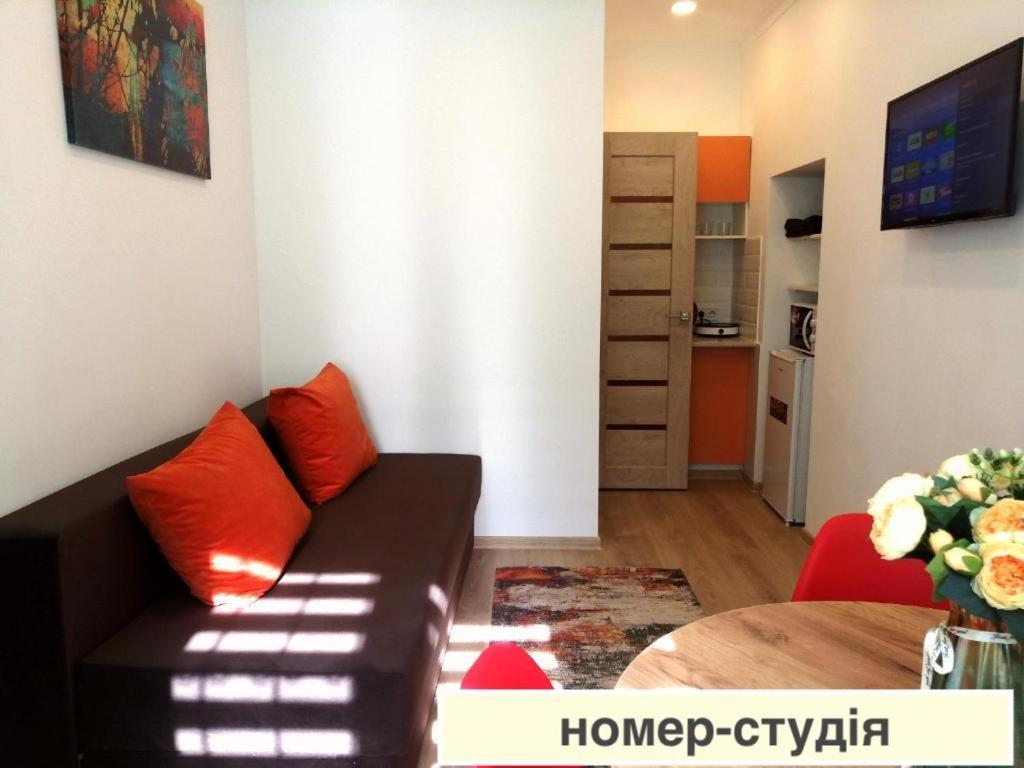 Світло Цілодобово Apartments In The City Center Lviv Extérieur photo