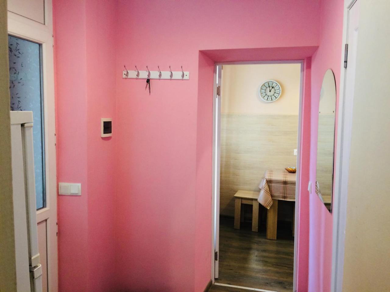 Світло Цілодобово Apartments In The City Center Lviv Extérieur photo
