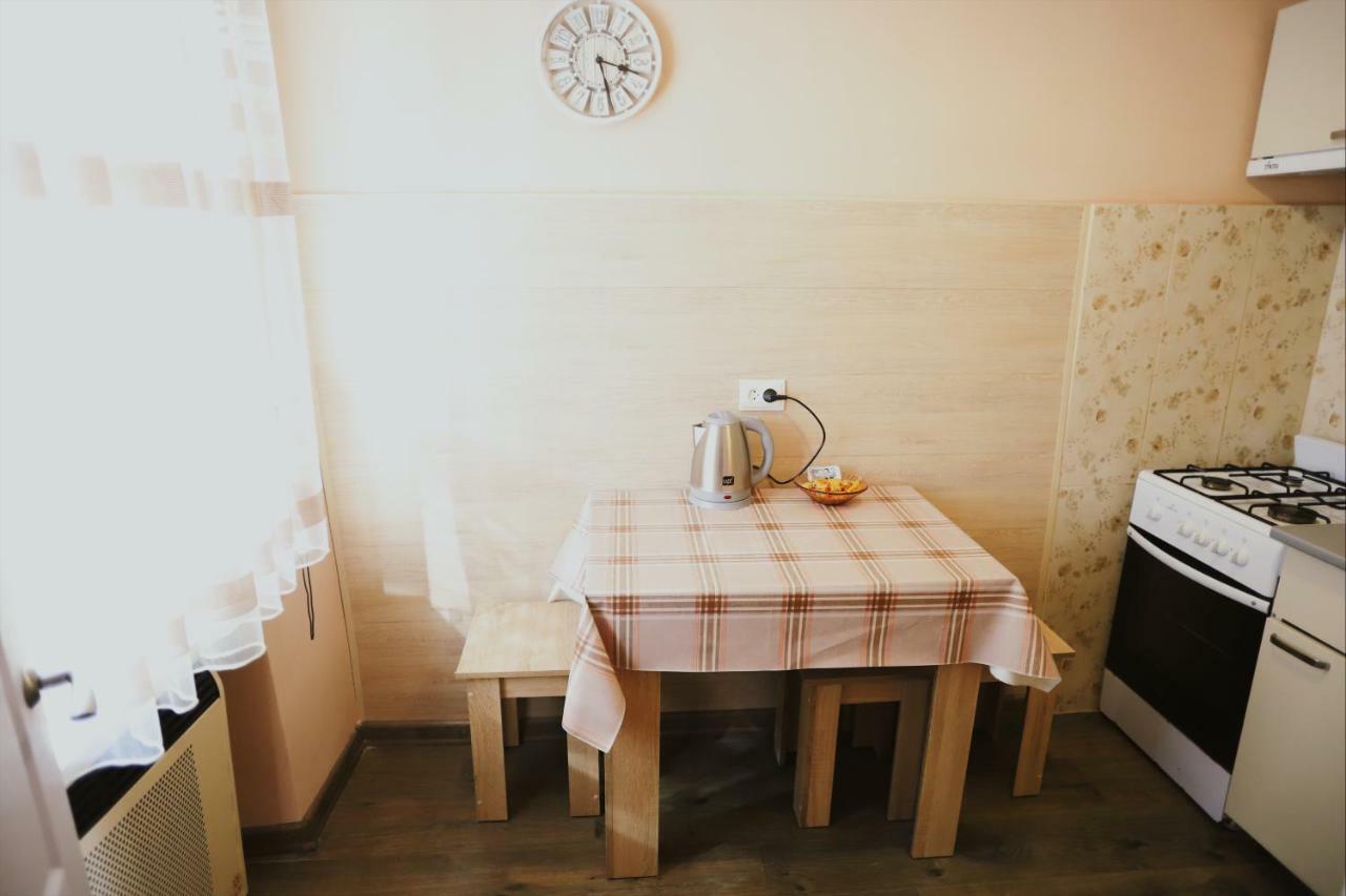 Світло Цілодобово Apartments In The City Center Lviv Extérieur photo