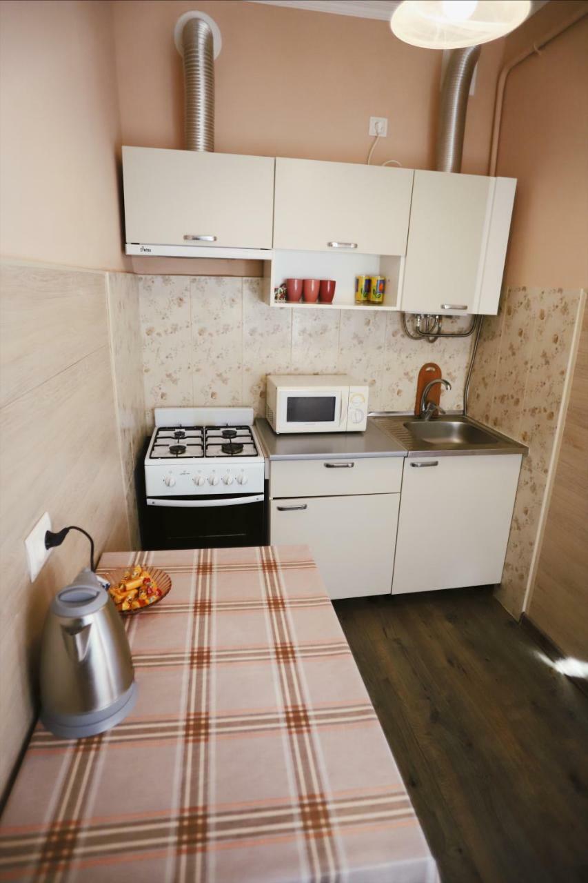 Світло Цілодобово Apartments In The City Center Lviv Extérieur photo